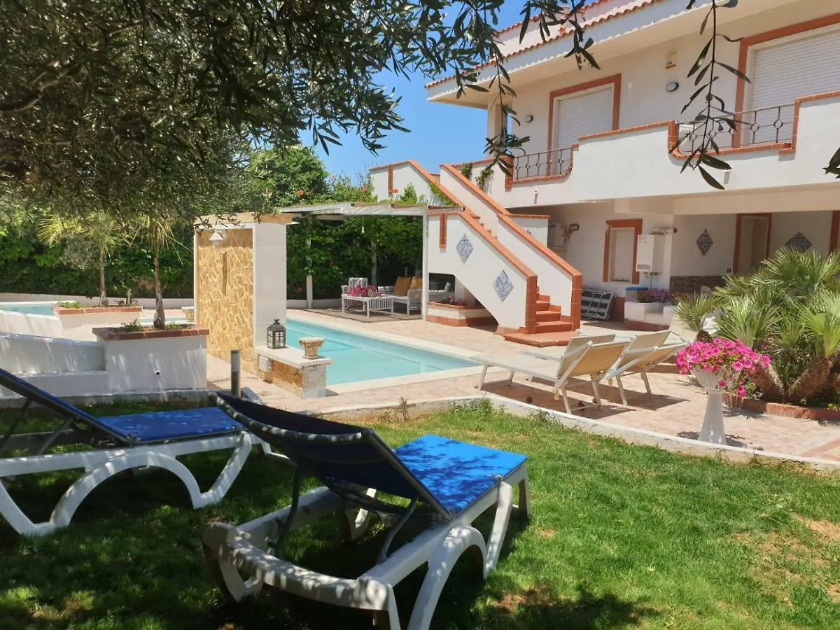 Anastasia Villas-B&B Lido Signorino 0*,